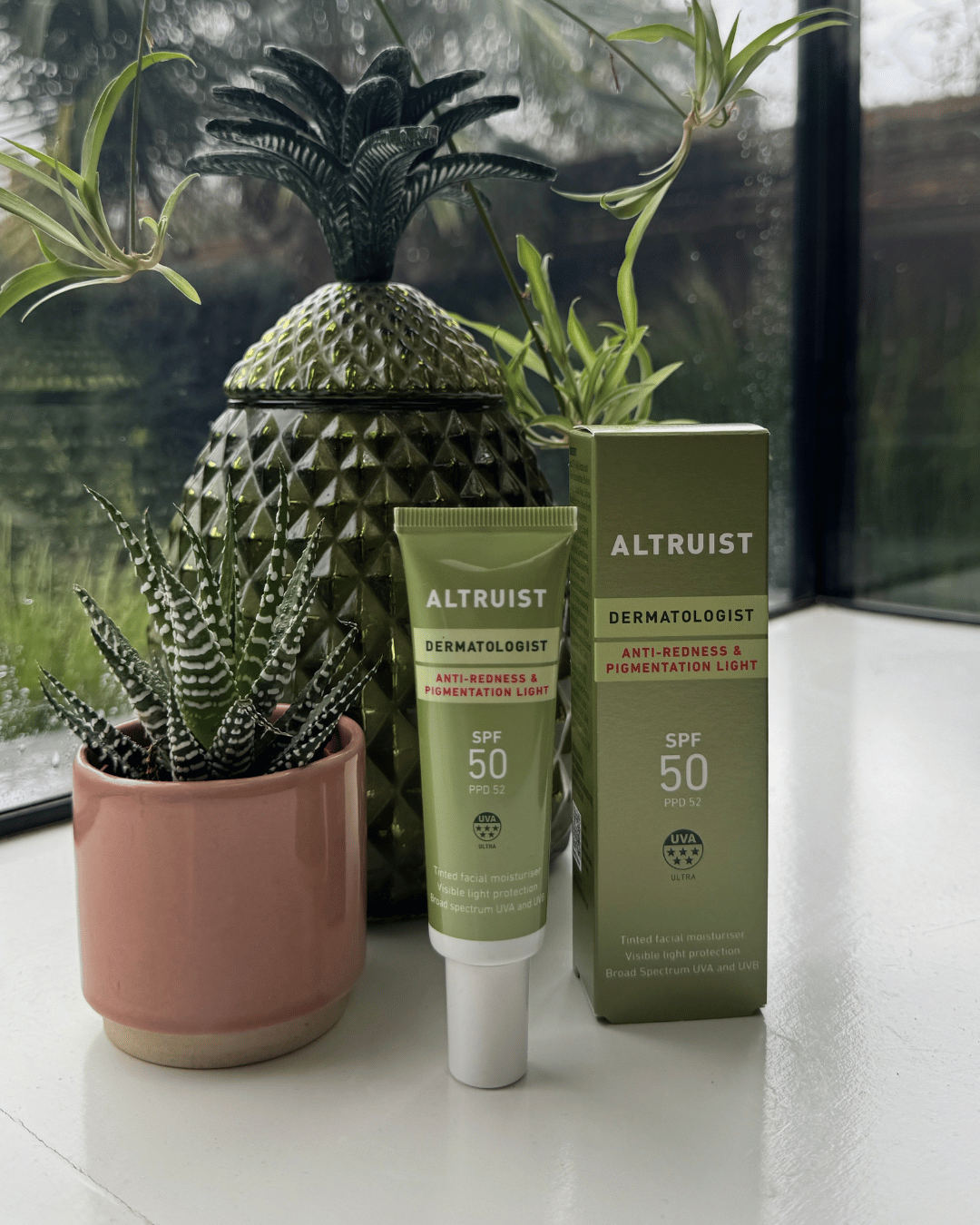 Altruist Dermatologist Anti-Redness & Pigmentation Light Tinted Facial Cream SPF 50 30ml